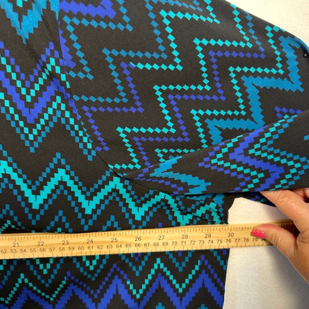 CATHERINES Button Up Blouse Plus SZ 3X Zigzag Lightweight Roll Tab Airy Artsy - Picture 5 of 8